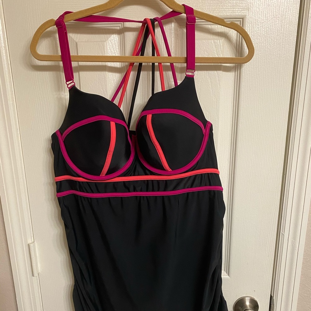 Lane Bryant / Cacique Colorblock Tankini Swim Top